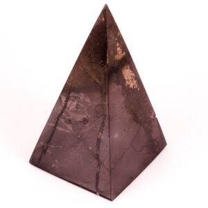 Пирамида, камень шунгит, 60 мм
