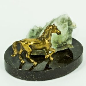Фигурка «Лошадь», камни халцедон, обсидиан, 120 мм