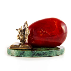 Фигурка «Сова с пером», камень карнеол, 60 мм