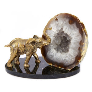 Фигурка «Слон» из камня агат жеода, основание празиолит