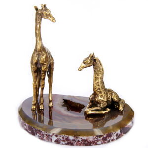 Фигурка «Два жирафа» из камней агат, мрамор