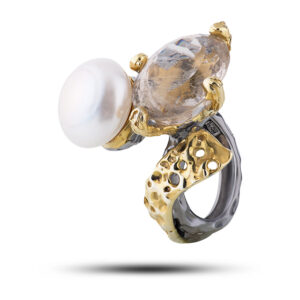 Кольцо серебряное, камни волосатик, жемчуг, размер 16,75