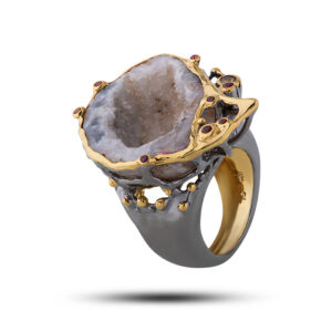 Кольцо серебряное, камни агат жеода, сапфир, 22,53г