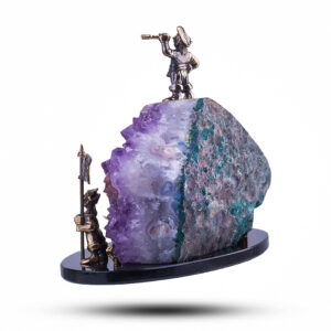 Фигурка «Пираты» из камня аметист, основание празиолит, 22 см