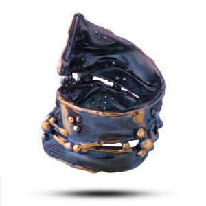 Кольцо серебряное «Змейка», камень фианит, размер 18