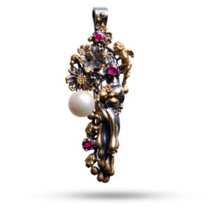 Кулон серебряный “Ангел в цветах”, камни жемчуг, рубин