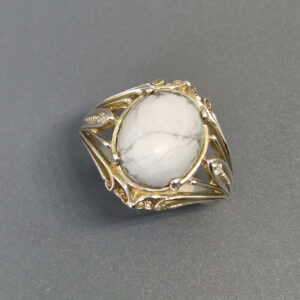 Кольцо “Овация”, камни кахолонг, фианит, серебро, размер 18,5