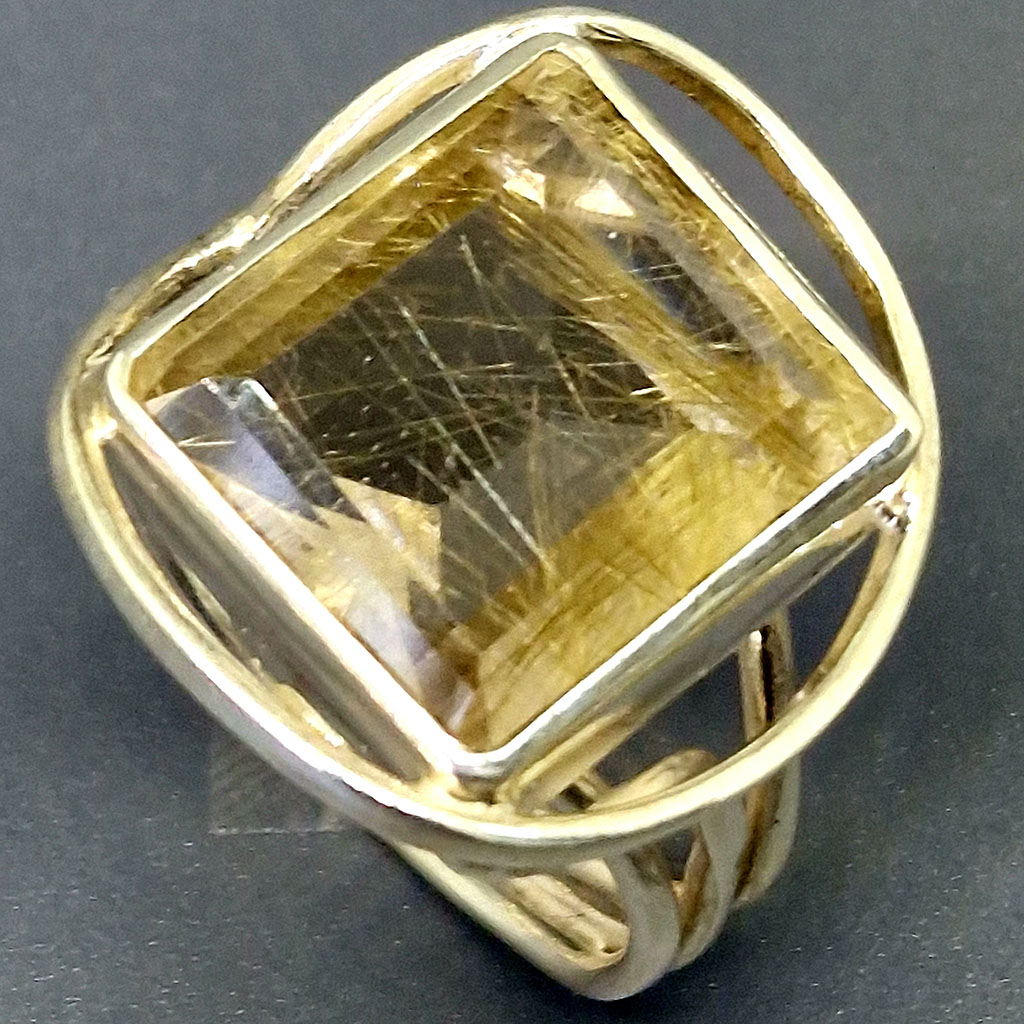 Кольцо БВР-0275, камни кварц, волосатик, серебро, размер 20 см