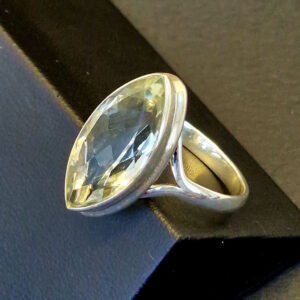 Кольцо НГ-11592, камень празиолит, серебро, размер 18,5