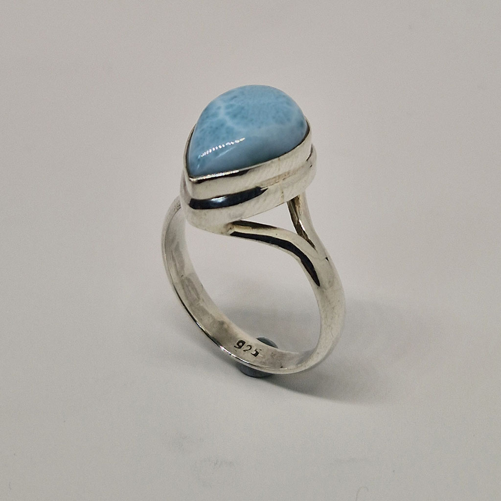 Кольцо из камня ларимар, серебро, размер 19, Арт. НГ-12584