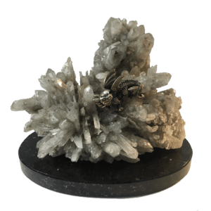 Дракон на кварце с жемчугом, КЛ-2279