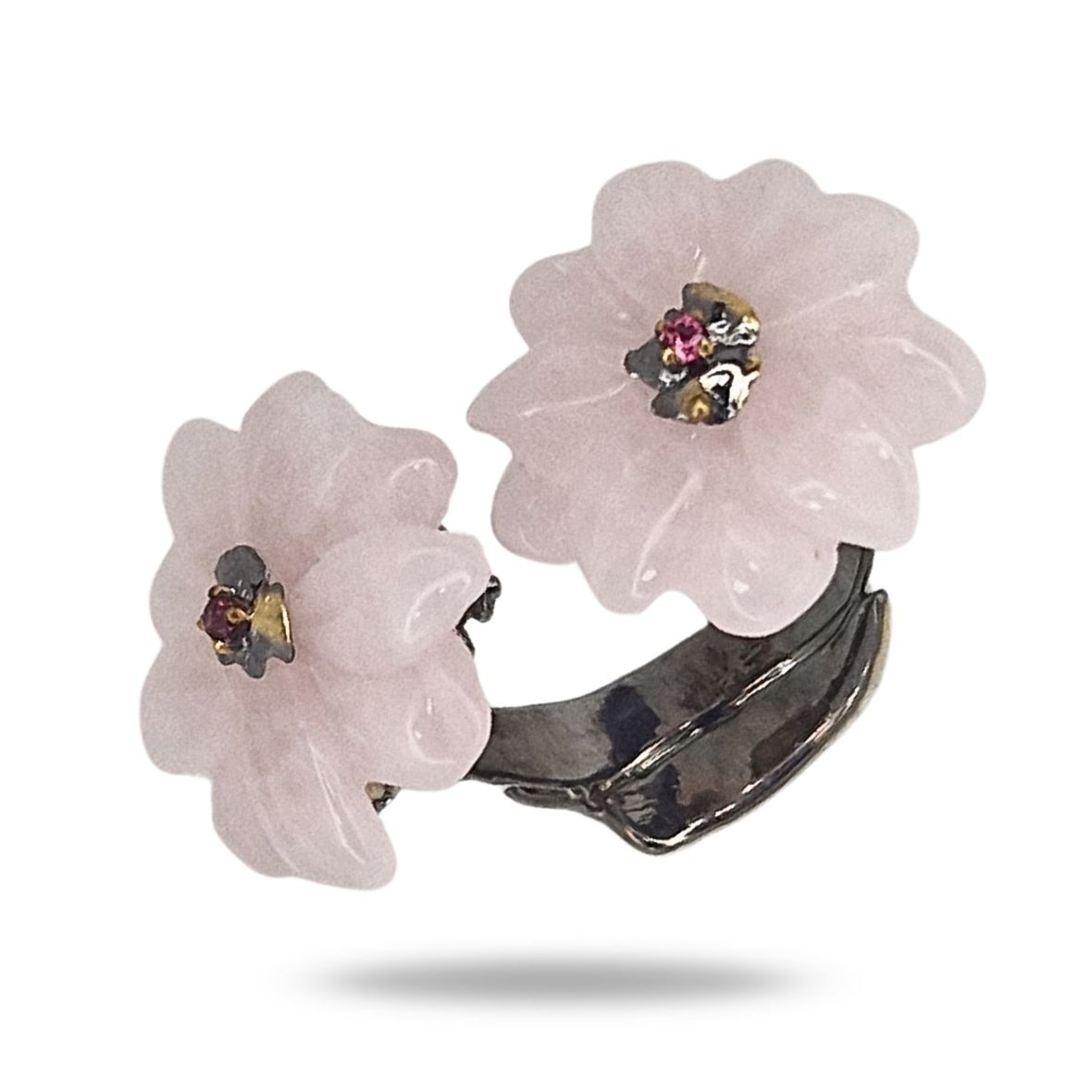 кольцо из серебра с цветами из розового кварца