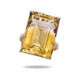 Золотое кольцо с цитрином 14,8 карата, изумрудная огранка Ракурс 3
