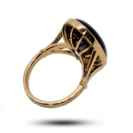 золотое кольцо с редким опалом вид изнутри